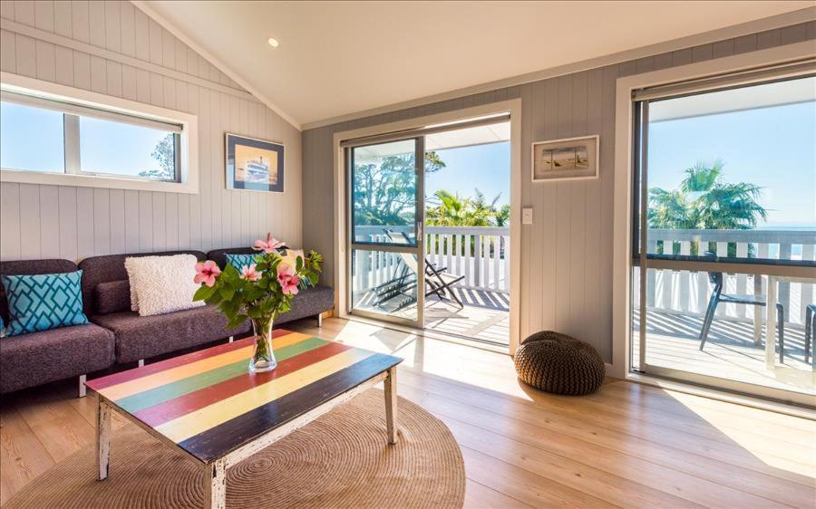 Вілла The Waiheke Pad - In The Heart Of Oneroa! Екстер'єр фото