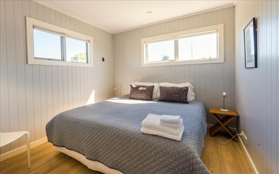 Вілла The Waiheke Pad - In The Heart Of Oneroa! Екстер'єр фото
